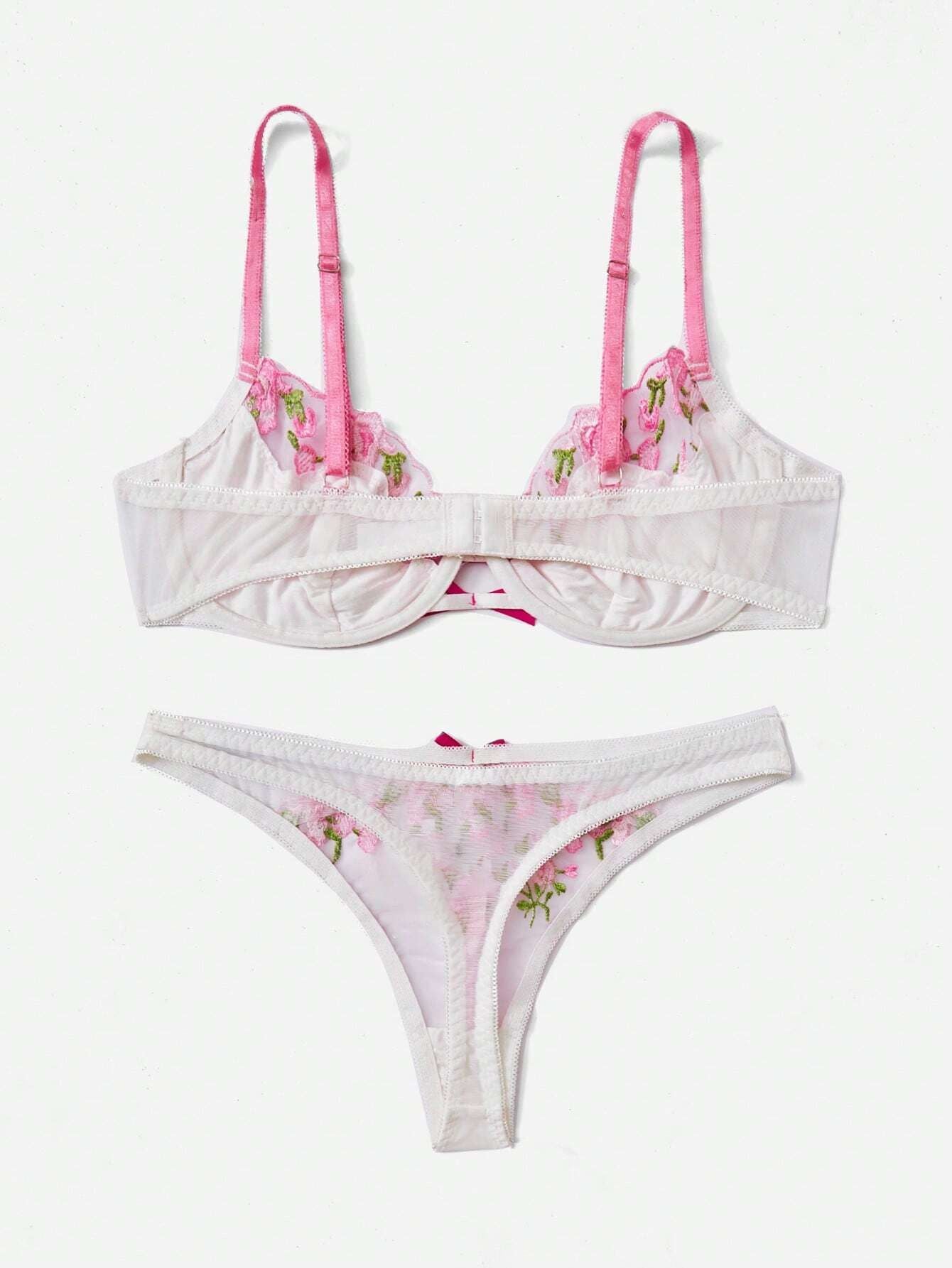 1052 - AMELIEE