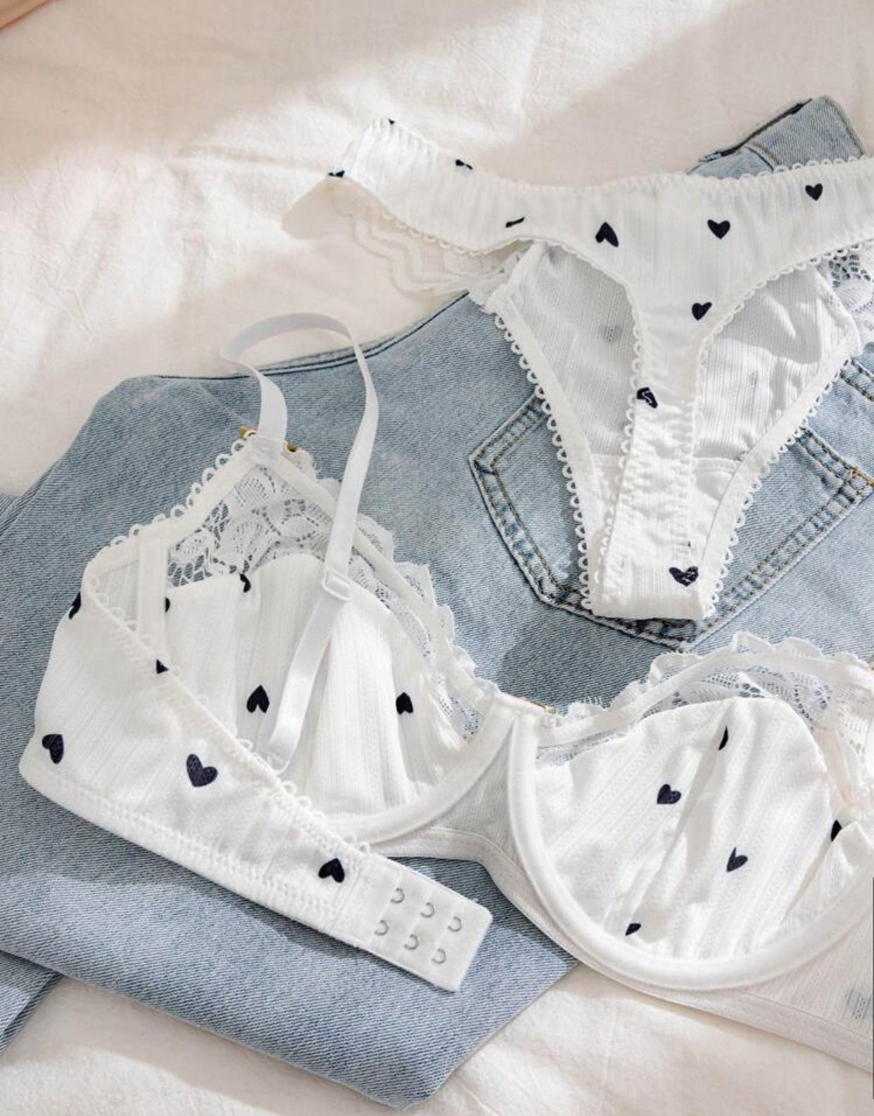 1266 - AMELIEE