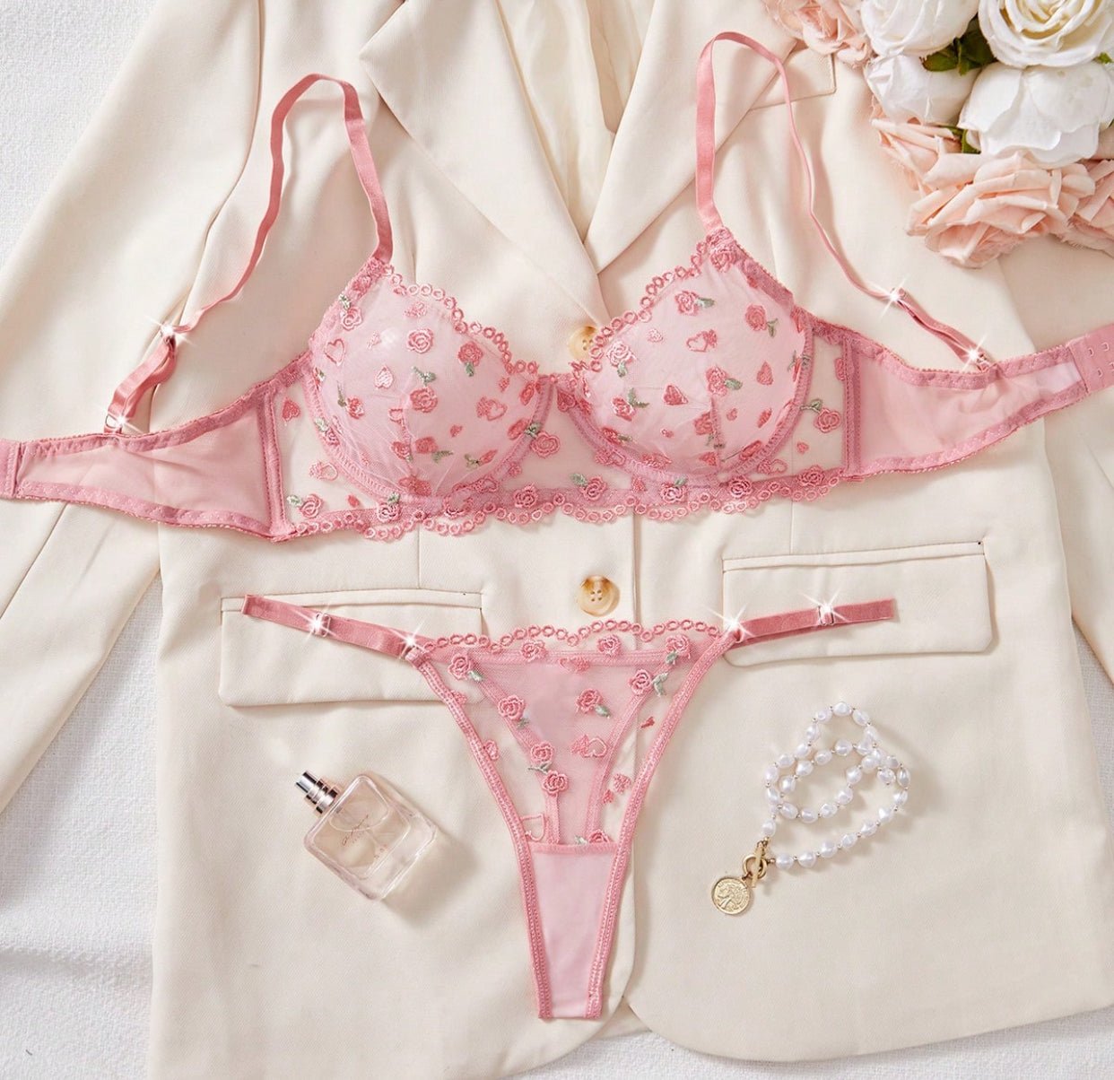 15959 - AMELIEE