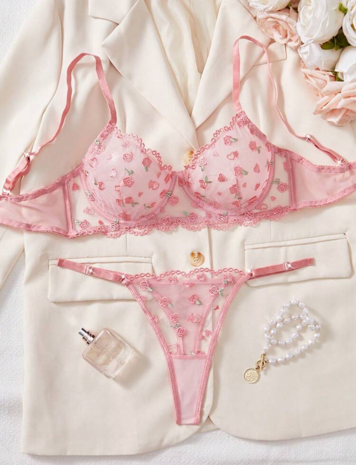 15959 - AMELIEE