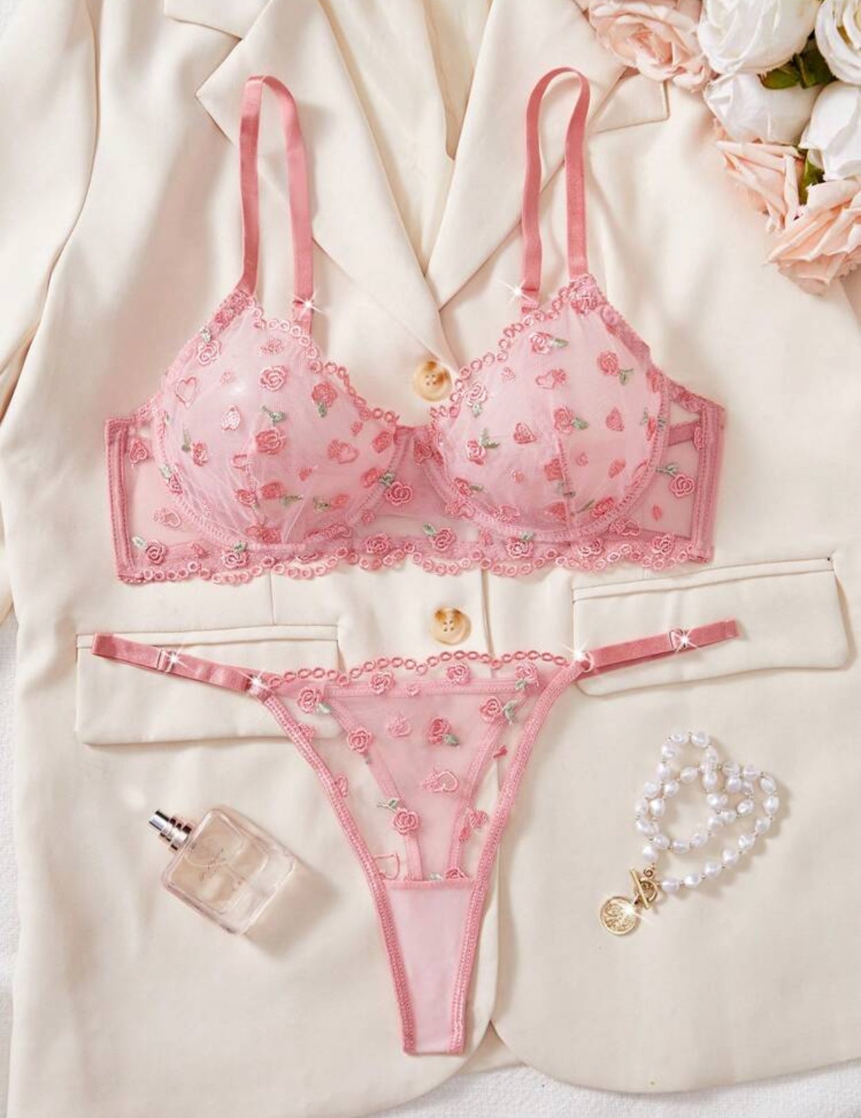 15959 - AMELIEE