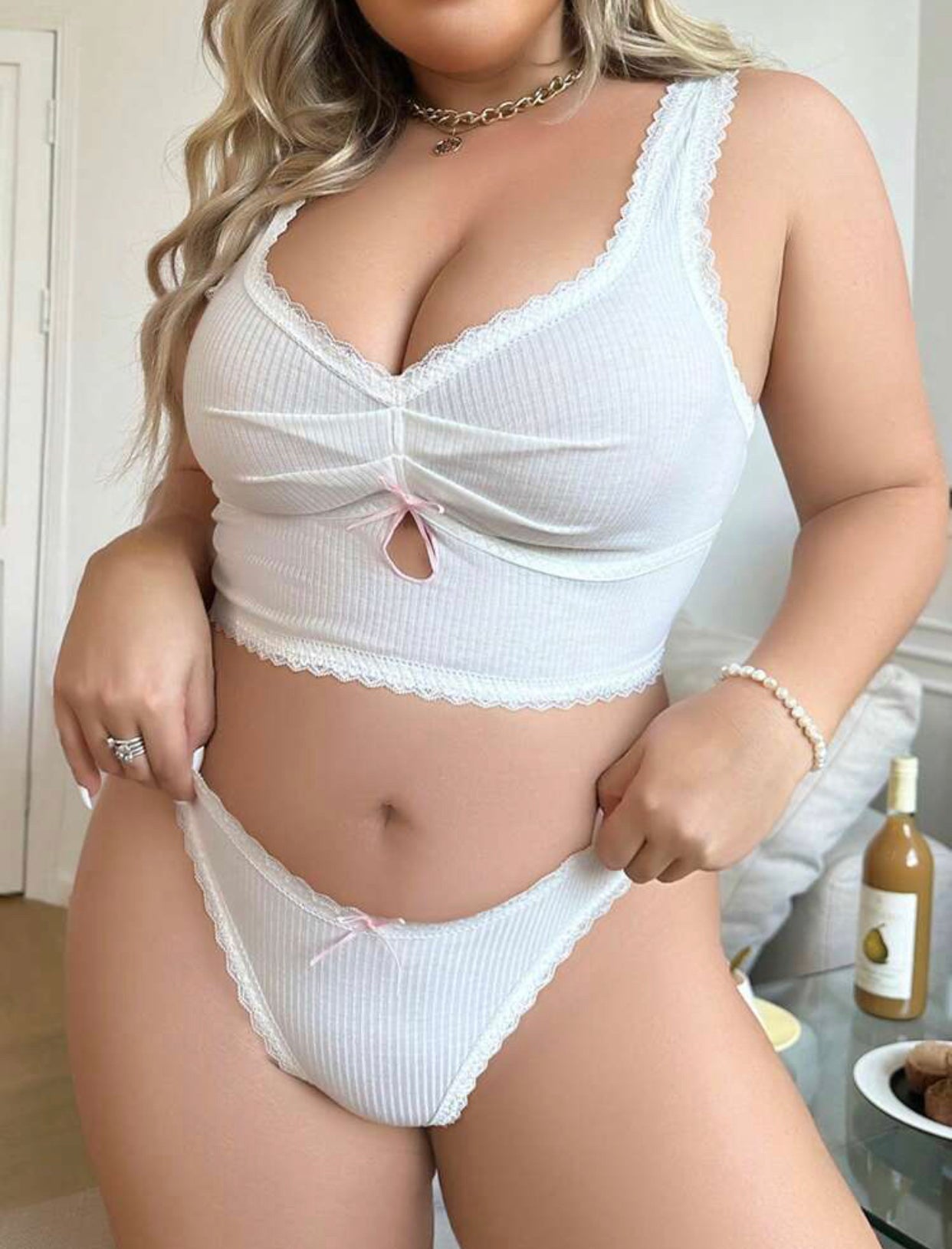 1805 - AMELIEE