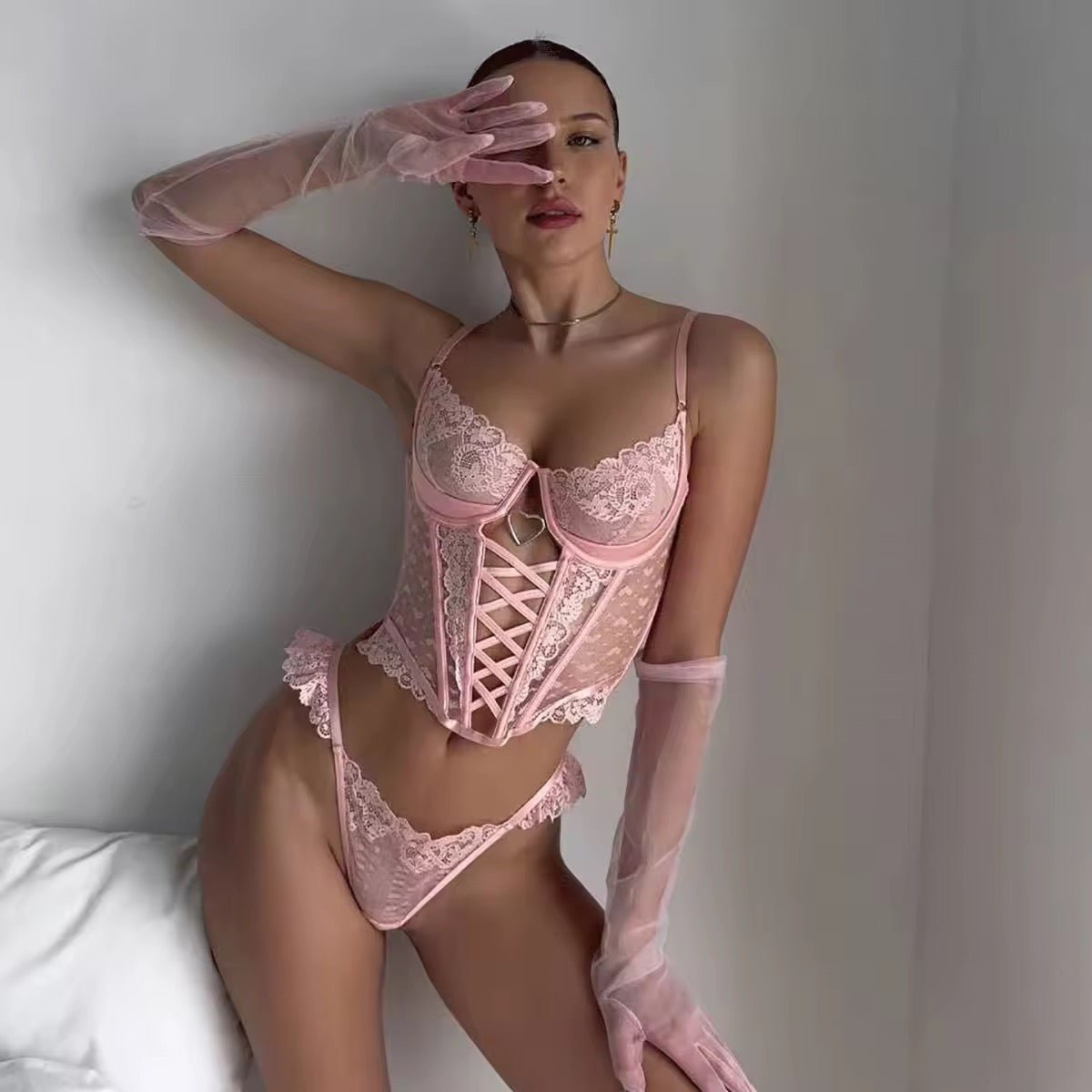 2109E - AMELIEE