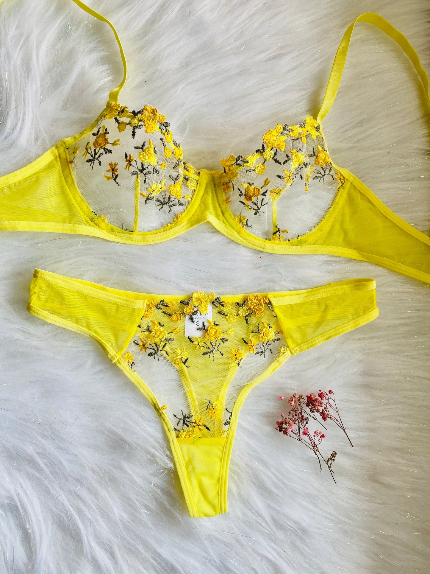2652 - AMELIEE