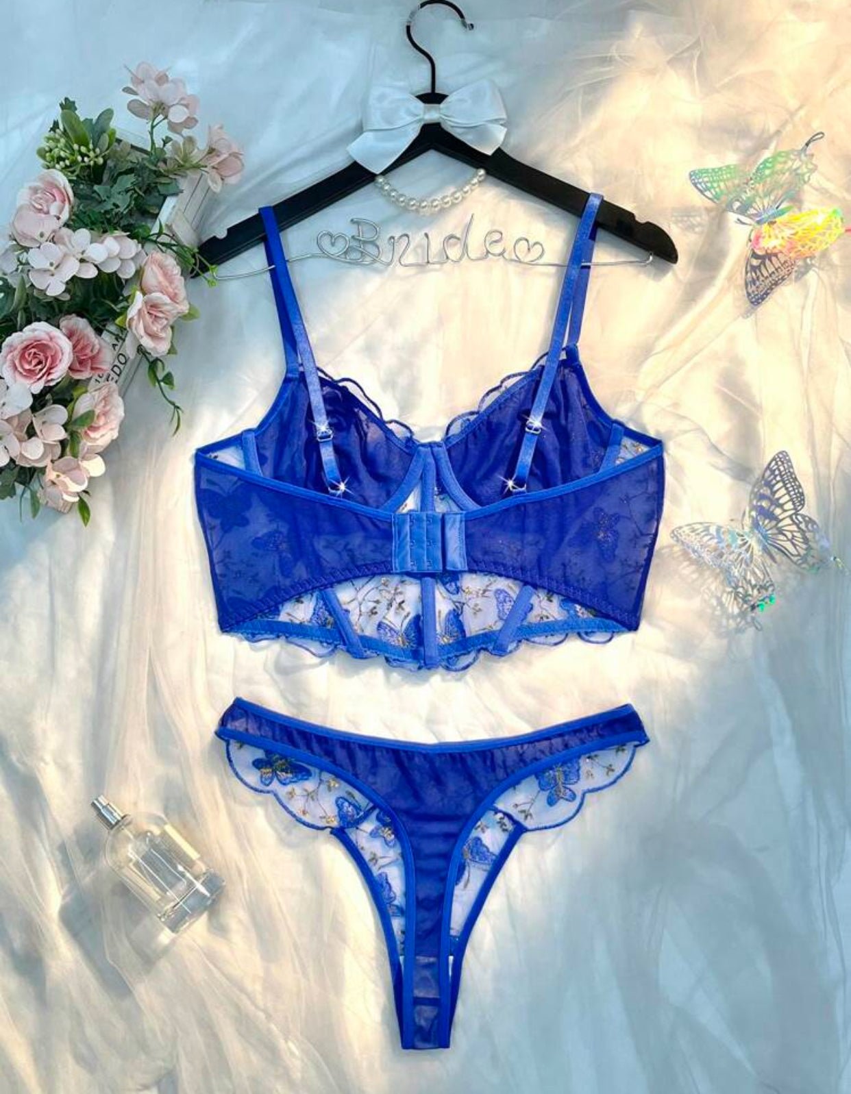 3207 - AMELIEE