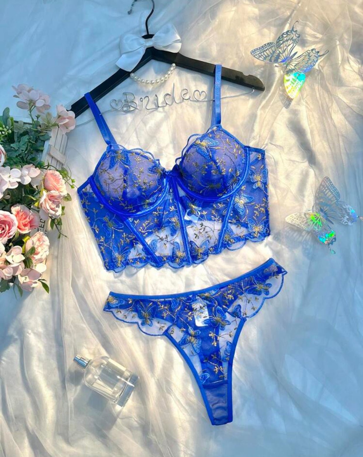 3207 - AMELIEE