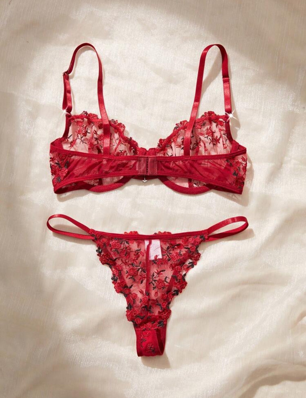 36962 - AMELIEE
