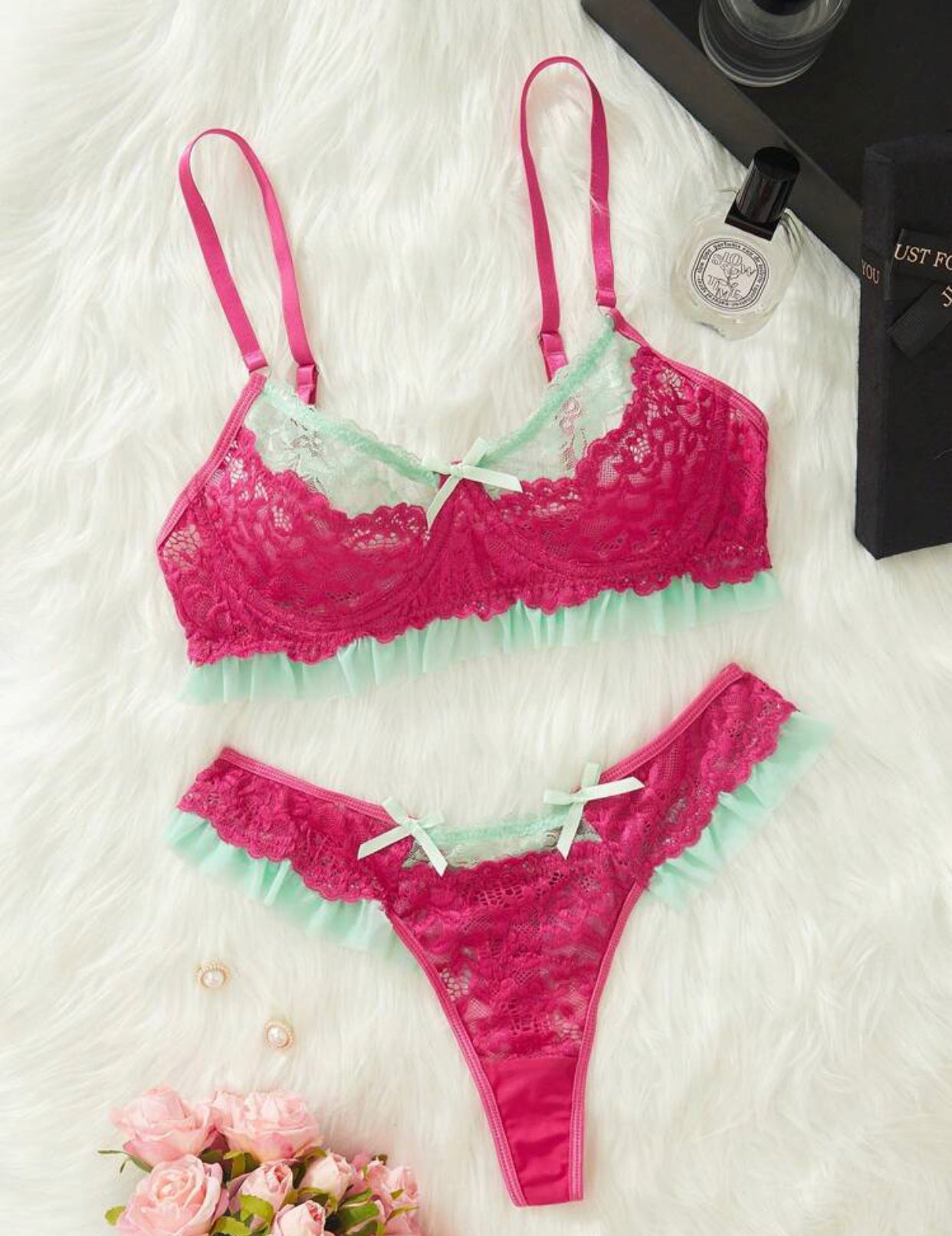 3953 - AMELIEE