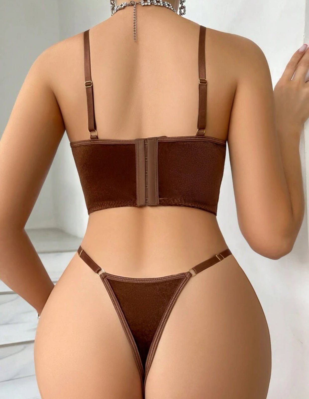 5859 - AMELIEE