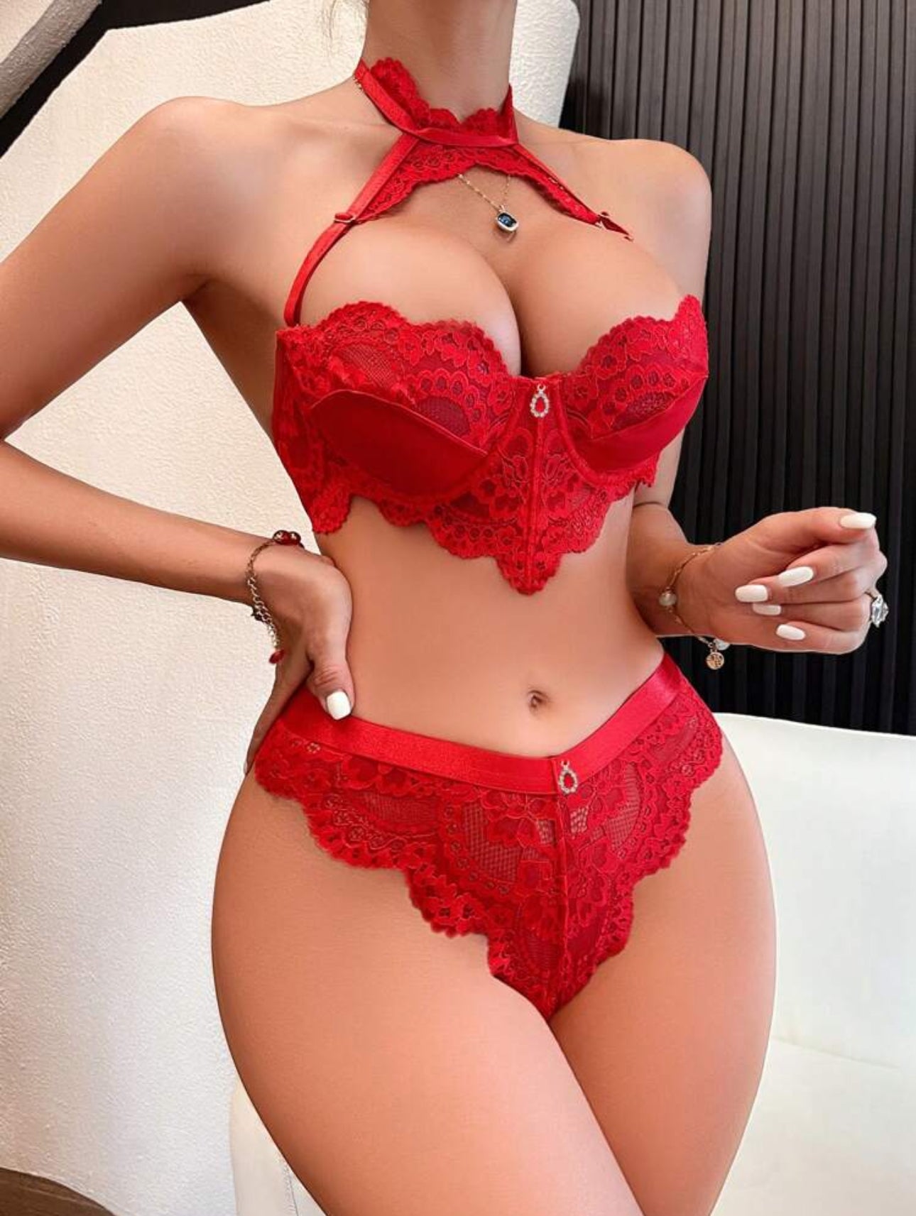 8141 - AMELIEE