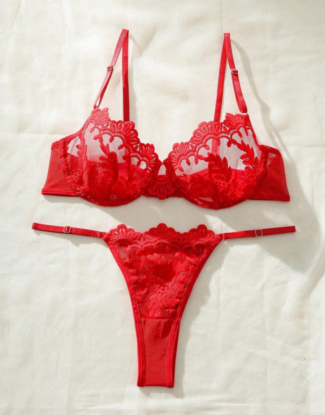 8295 - AMELIEE