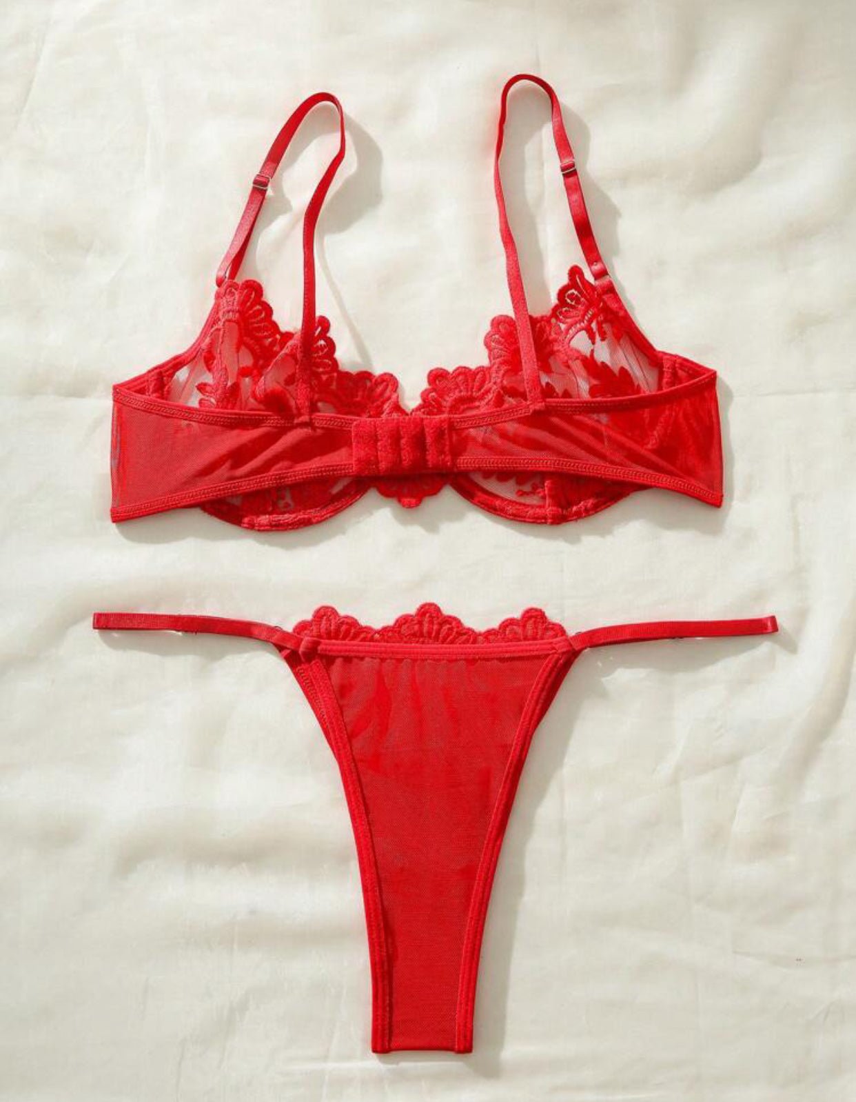 8295 - AMELIEE