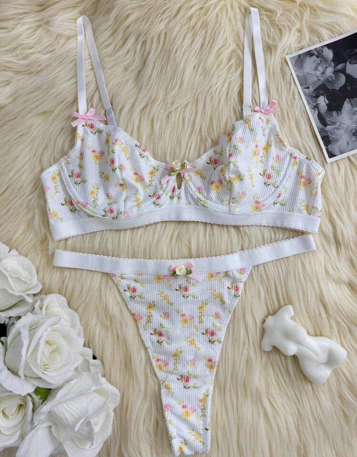 9817 - AMELIEE