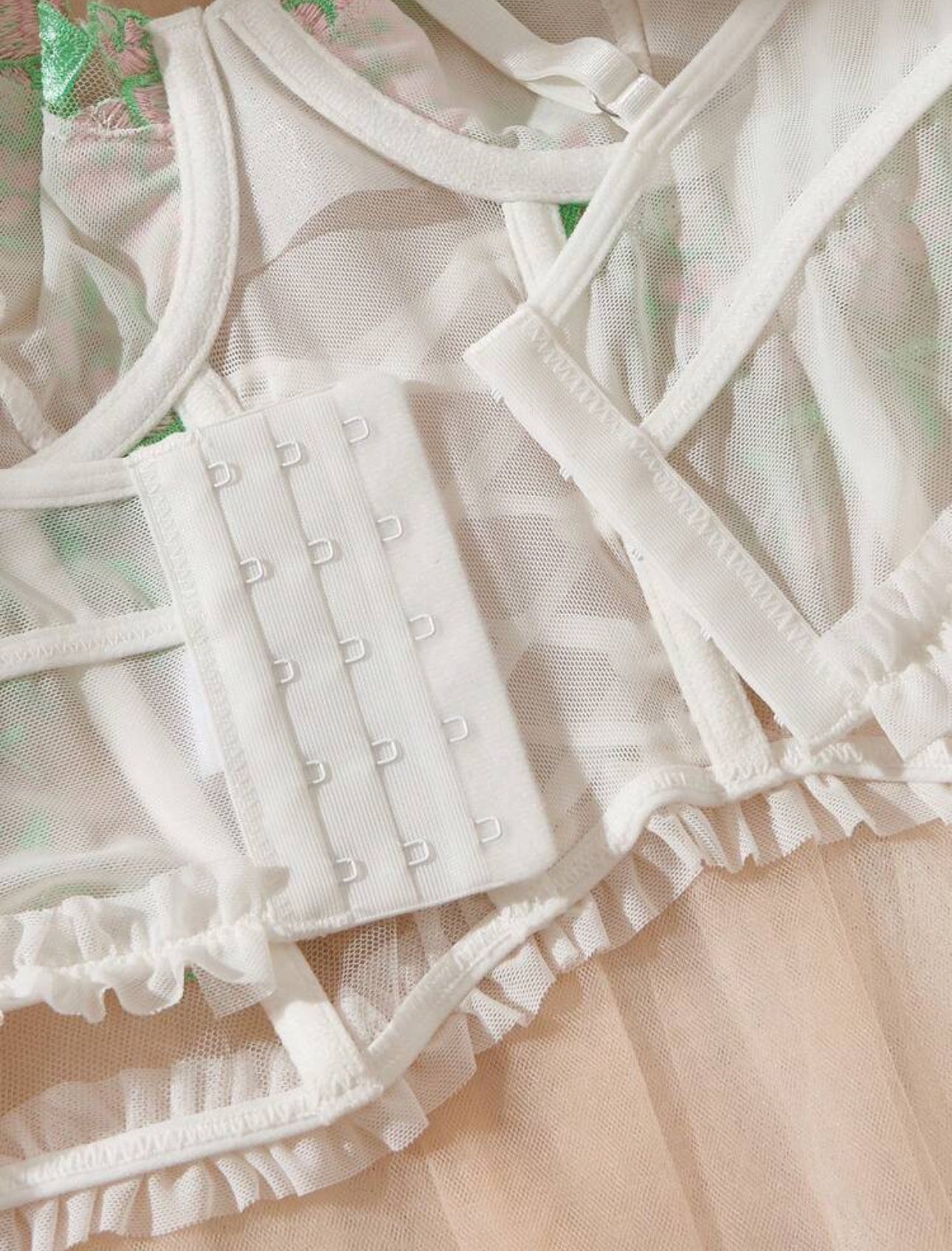 81019