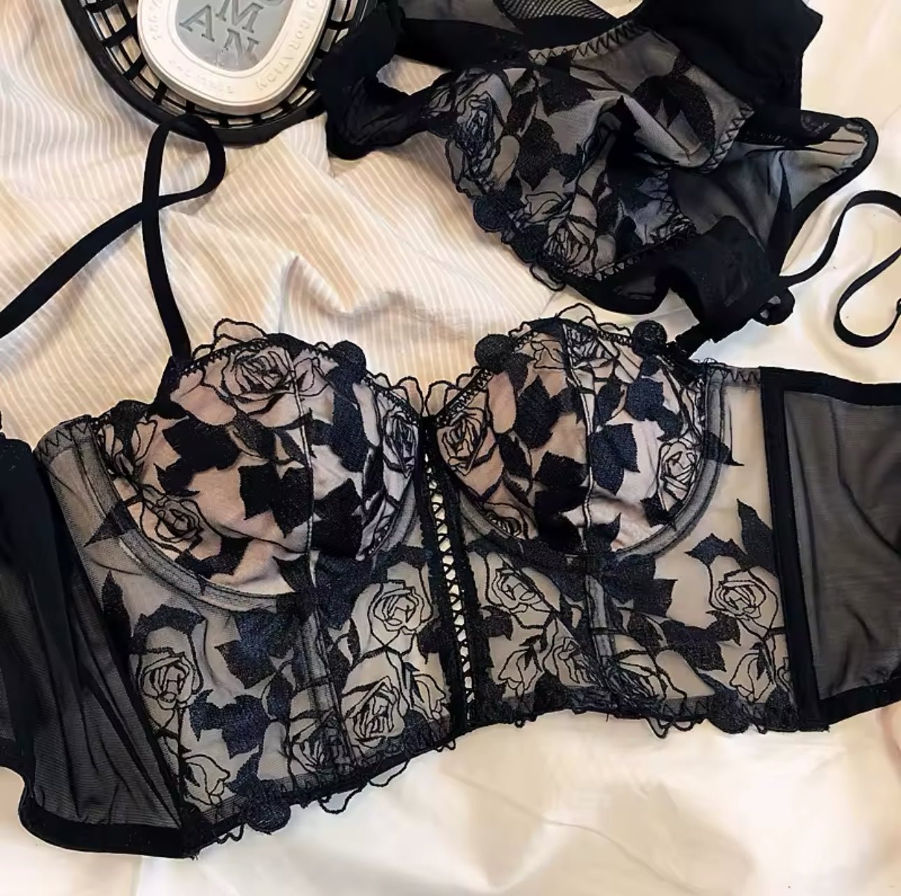 0835C - AMELIEE