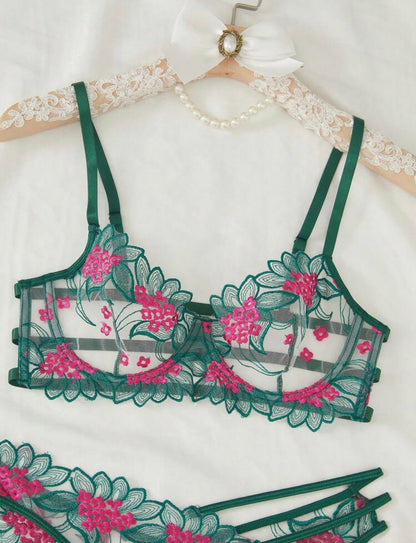 13305 - AMELIEE