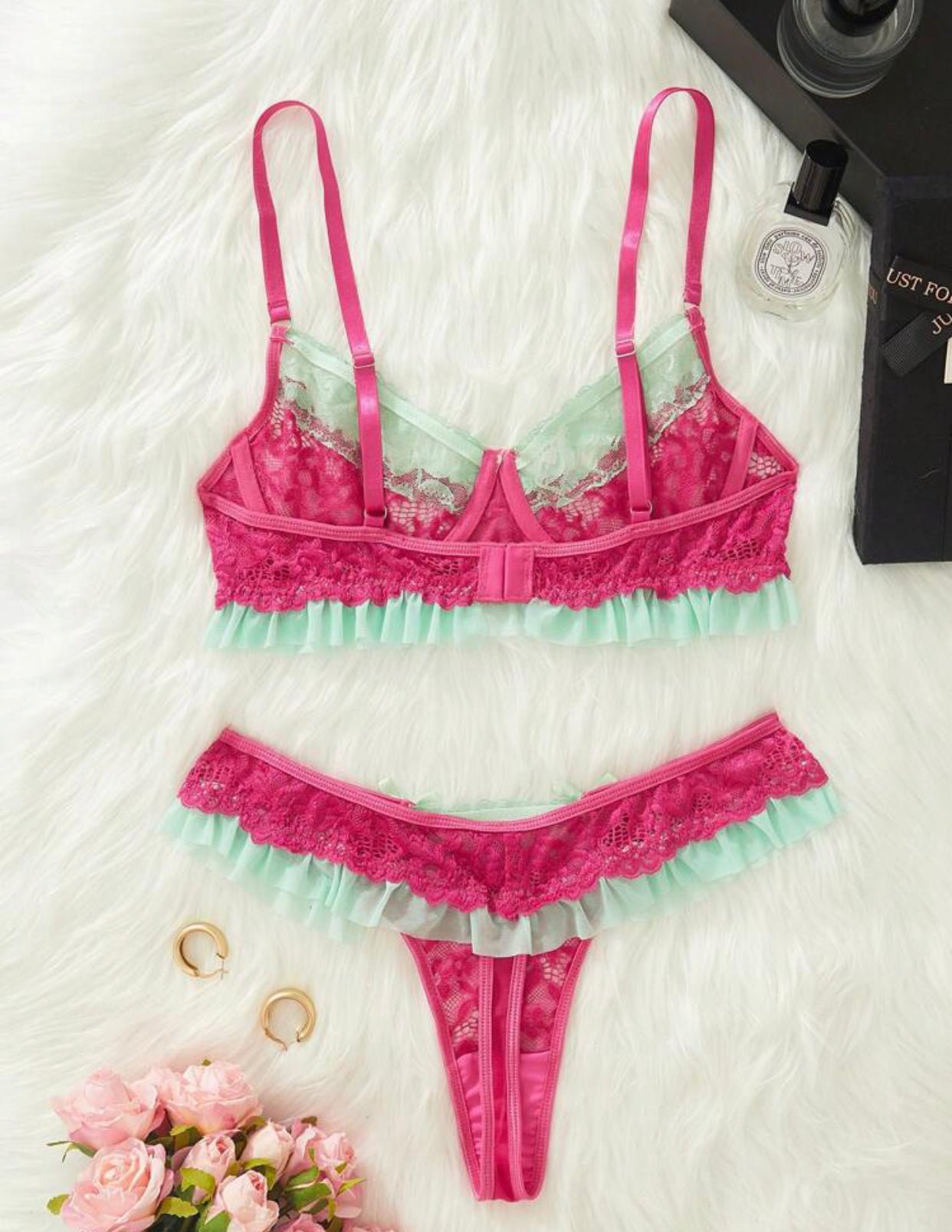 3953 - AMELIEE