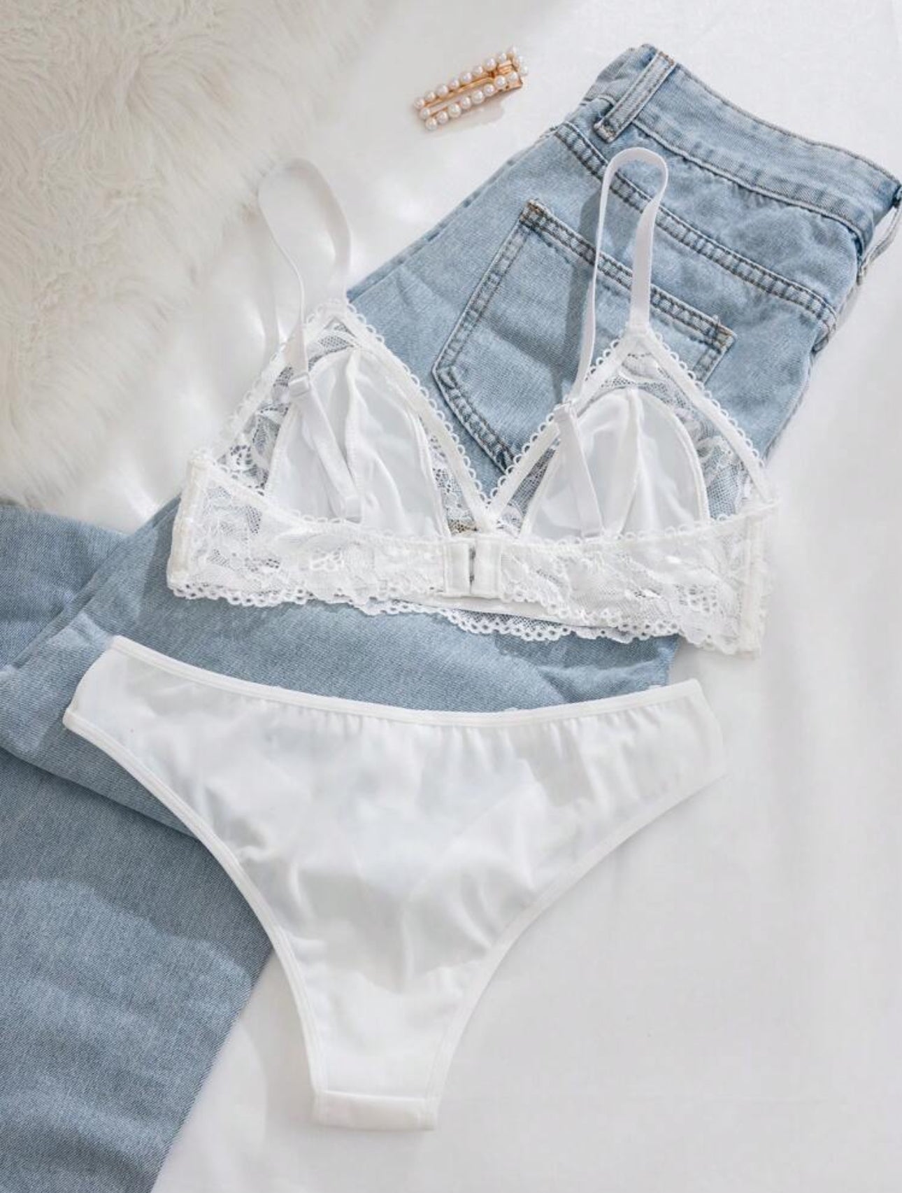 56111 - AMELIEE
