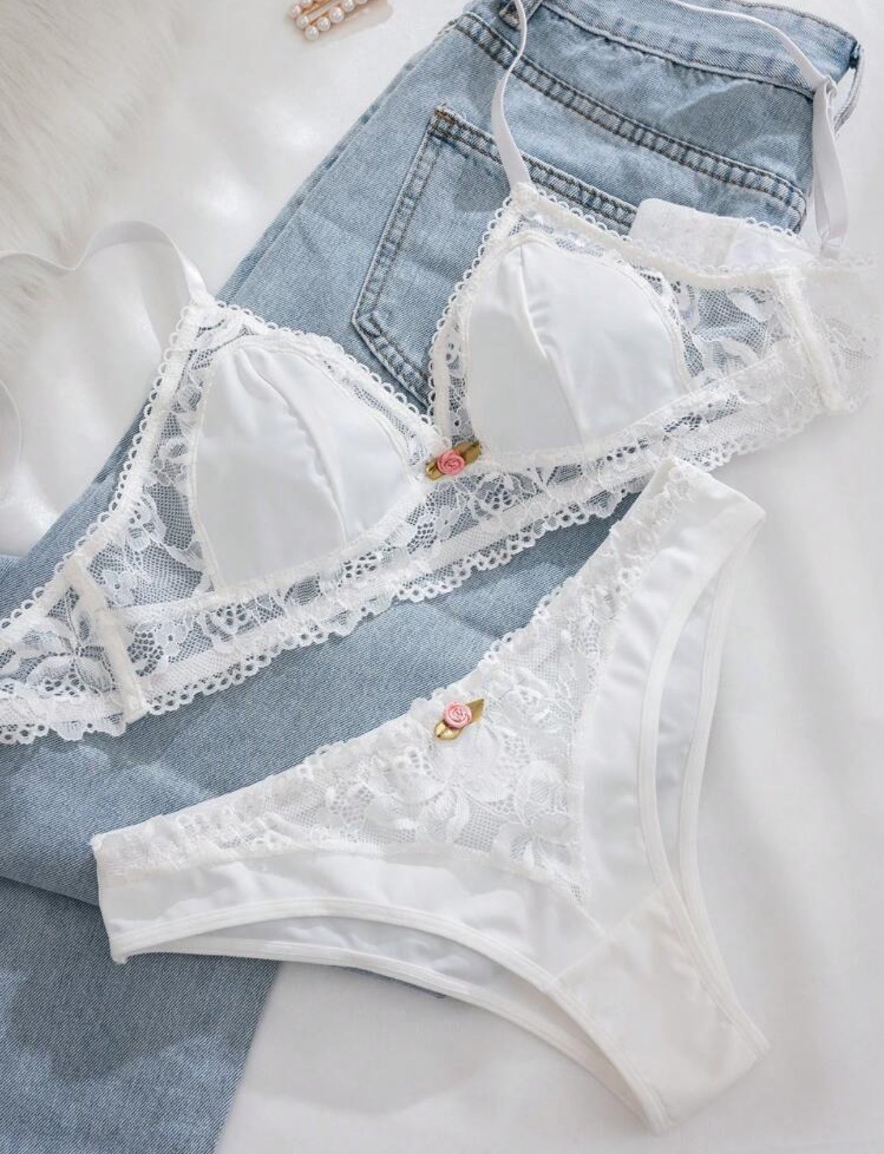 56111 - AMELIEE