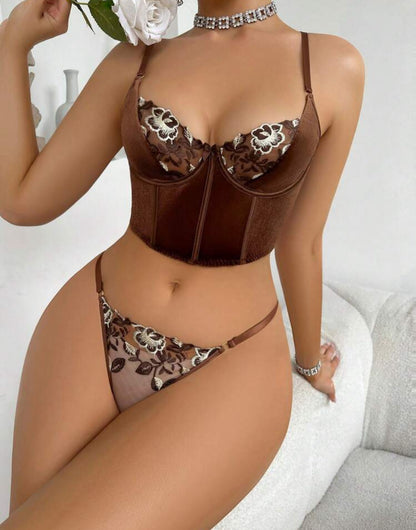 5859 - AMELIEE