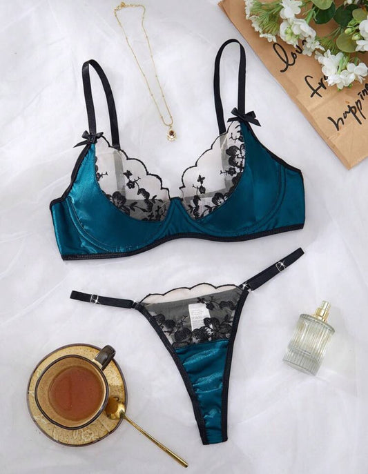 6516 - AMELIEE