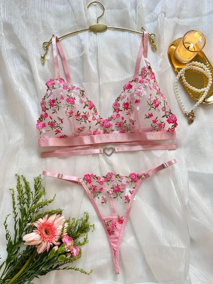 8436 - AMELIEE