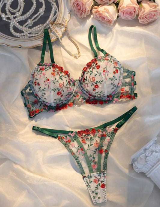 84484 - AMELIEE